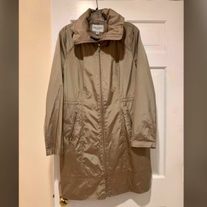 Cole Haan Back Bow Packable Hooded Raincoat: Never Worn